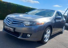 Honda Accord 2.0i-vtec Full Option!
